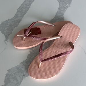 Havaianas Pink Sandals Minimalist Flip-Flops